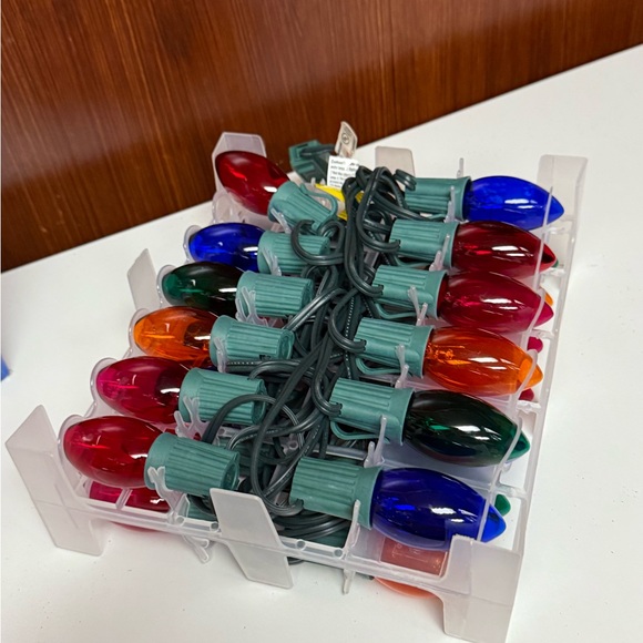 25 Multi-Colored Incandescent C9 string Lights Large bulbs - Picture 3 of 11